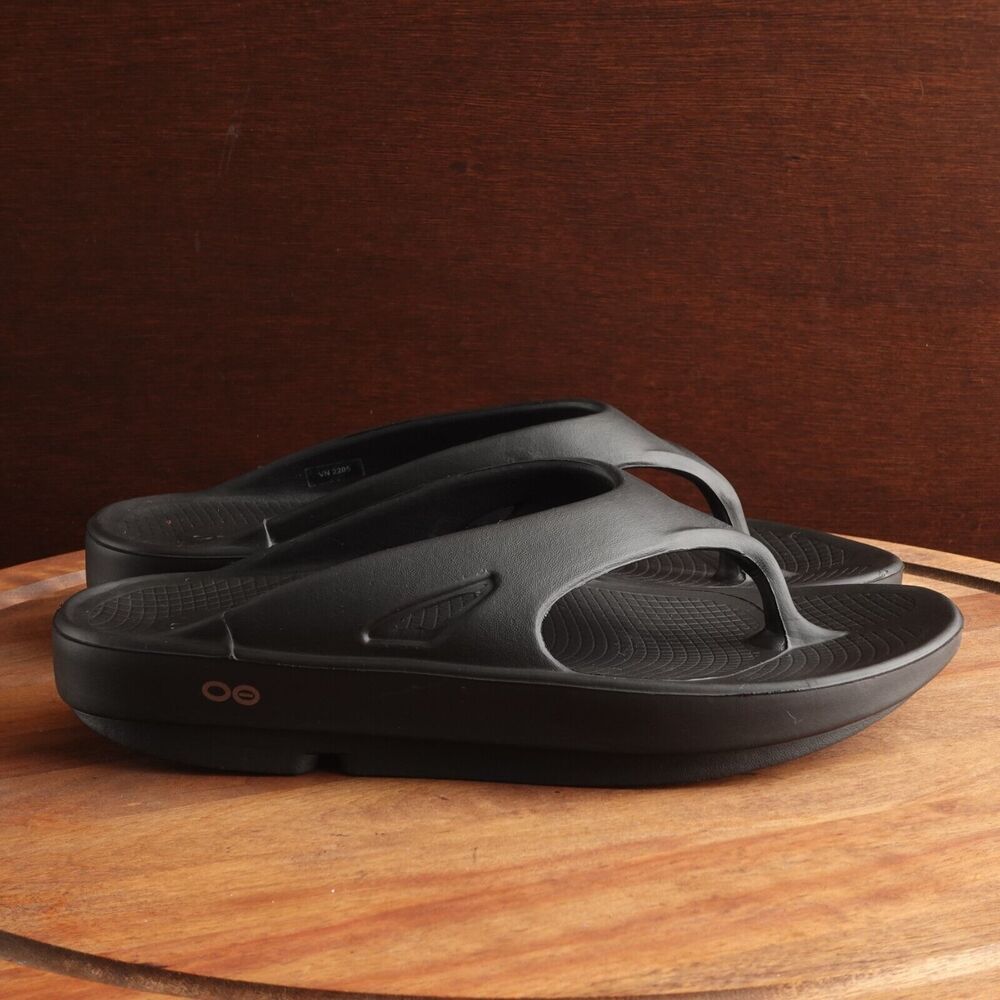 OOFOS Black Sandals Ultimate Comfort